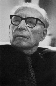 /[https://ru.wikipedia.org/wiki/Виттфогель,_Карл_Август|Карл Август Виттфогель (1896—1988)] — германо-американский социолог и синолог.